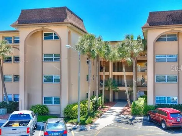 2525 W Bay Dr APT A32, Belleair Bluffs, FL 33770