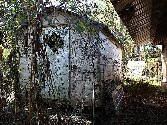 4th image of 12826 Beaumont Hwy