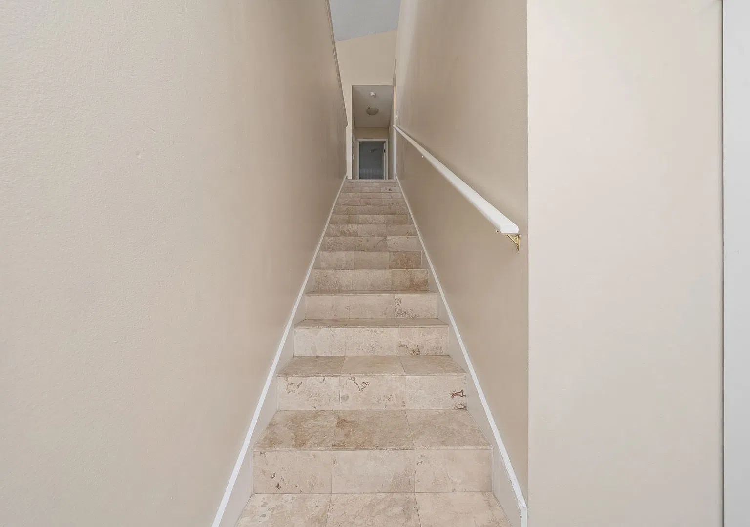 Upgraded 2/2 Condo In Siesta Lago — Photo 3