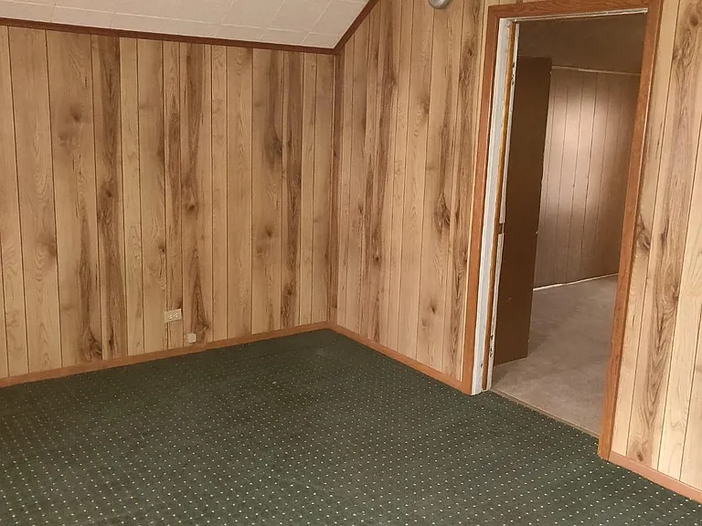 1344 Linwood Ave — Photo 17