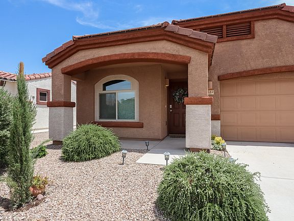 3rd image of 8582 N Continental Links Dr