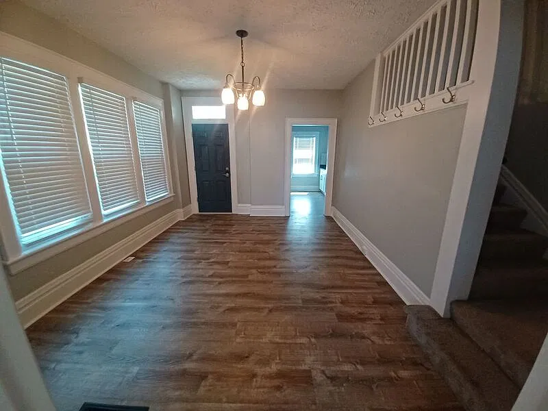 3 bed, 1.0 bath, 1510 sqft, $1,425 — Photo 3