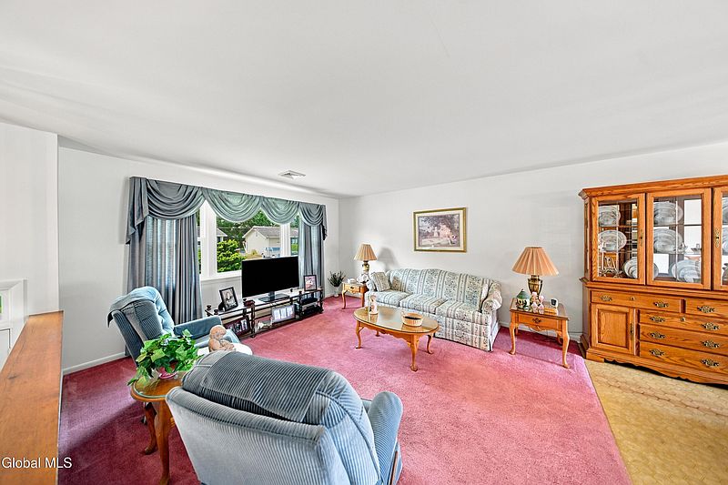 5th image of 20 Wendell Drive