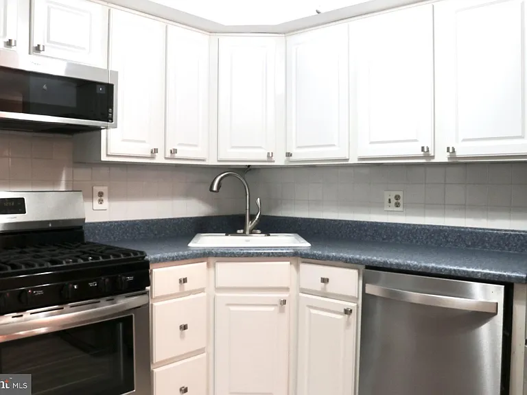 103 Woodhollow Dr — Photo 6