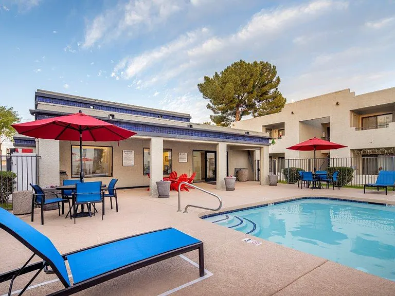 SunPointe Apartments — Photo 43
