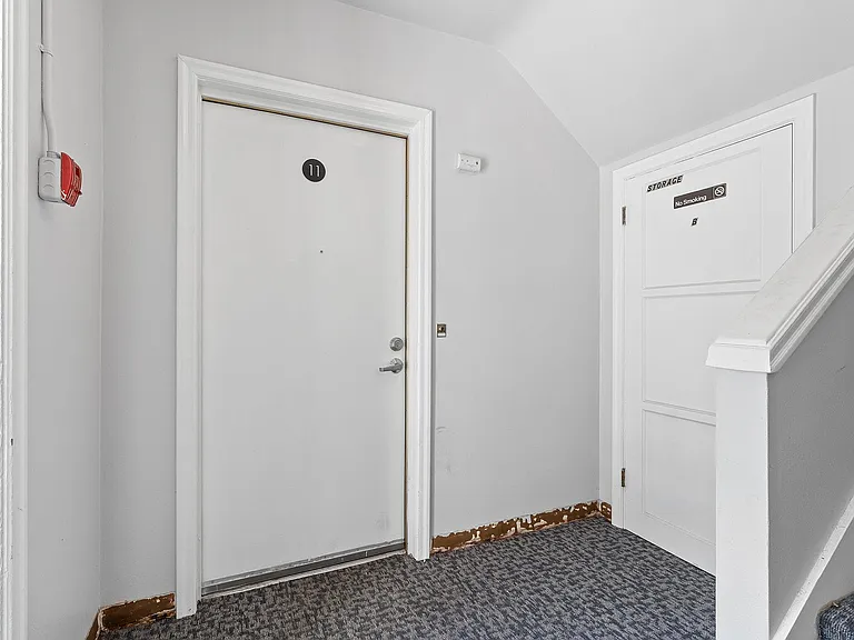 Lawton Apartments — Photo 18