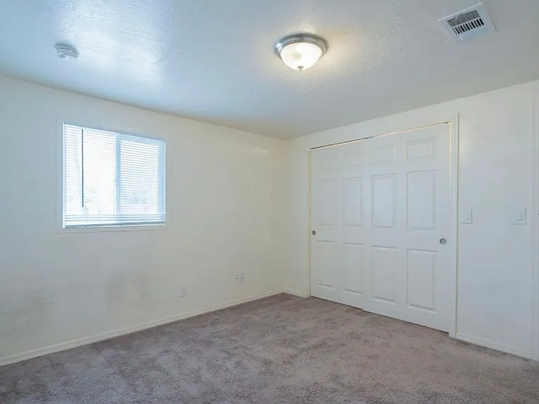 370 W Pima Ave — Photo 12