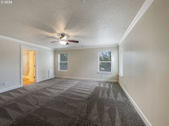 5th image of 8473 SW Hayden Dr