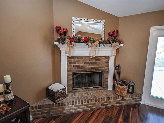 5th image of 22 Shoemaker Ct