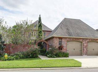 305 La Villa Cir, Youngsville, LA 70592