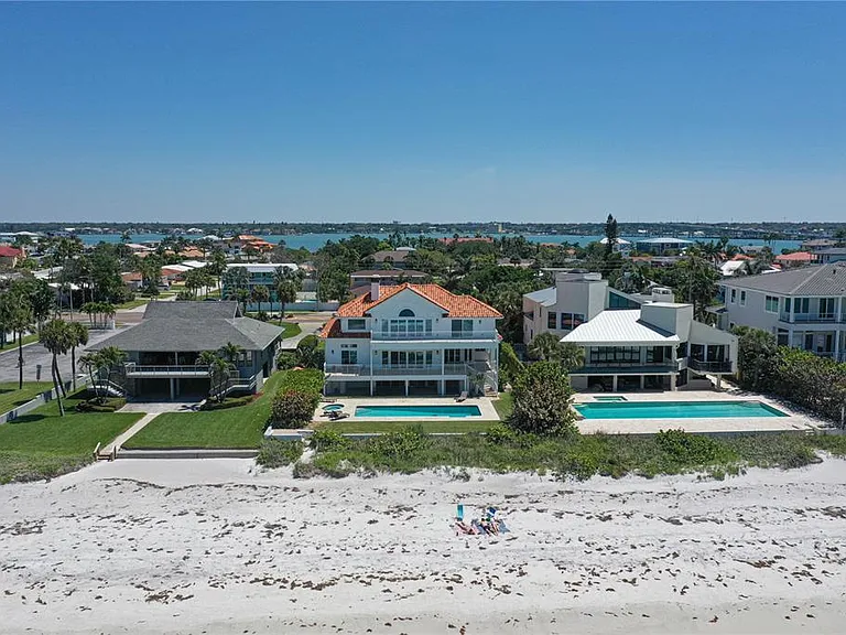 1800 Gulf Blvd — Photo 4