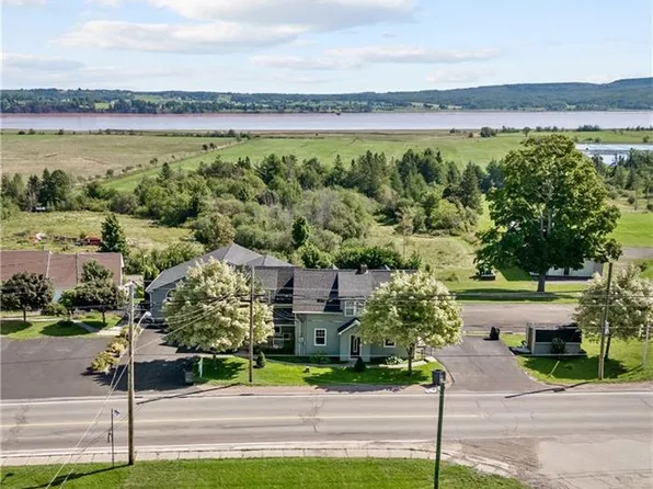 2769 Main St, Hillsborough, NB E4H 2X3