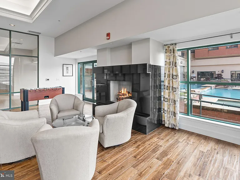 414 Water St #2903 — Photo 41