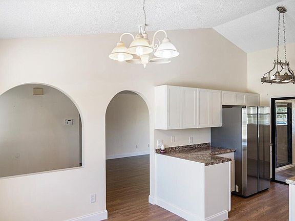 3rd image of 1582 SE Arenson Lane