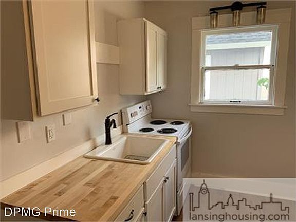 2nd image of 320 E Hillsdale St #1