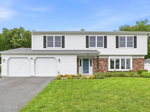 63 Hedgewood Road, Howell, NJ 07731