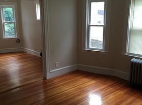 24 Victor St, Haverhill, MA