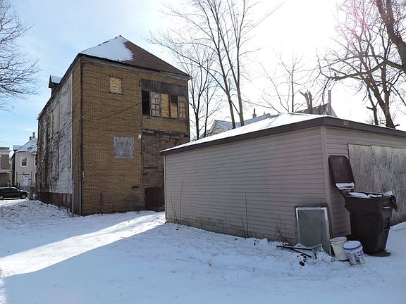 4th image of 650 N Laramie Ave