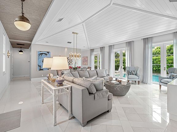 4th image of 106 Beachway Dr
