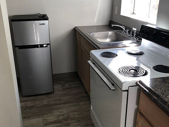 5th image of 4087 Flower St APT 6