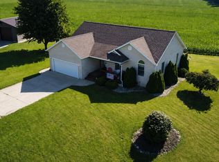 707 Tulip Dr, Three Oaks, MI 49128