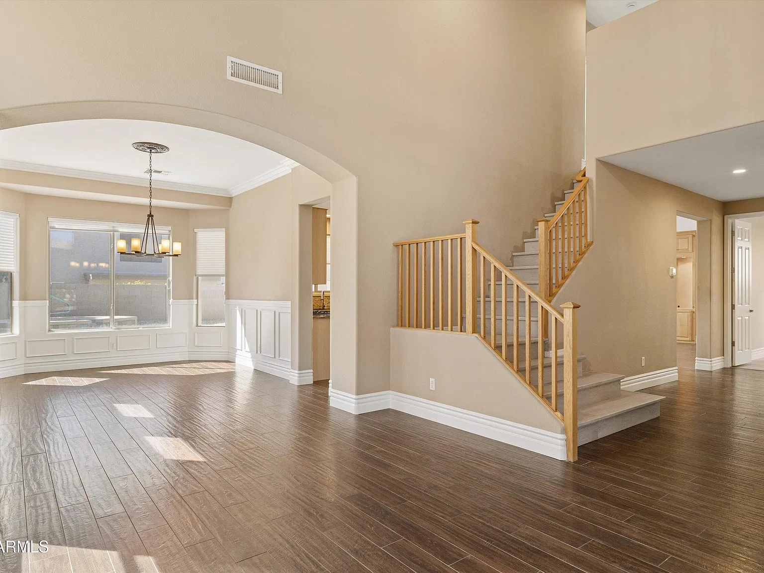 4 bed, 3.0 bath, 2730 sqft, $3,999 — Photo 4