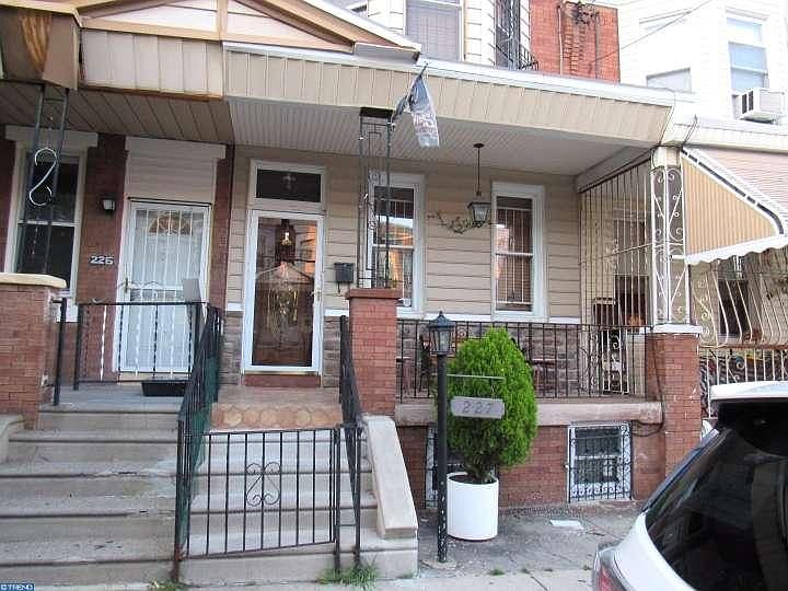 1st image of 227 E Ontario St