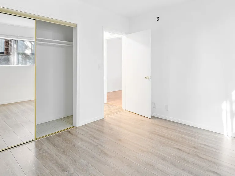 1812 Westholme Avenue — Photo 12
