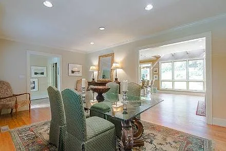 Opens up to floor to ceiling windows