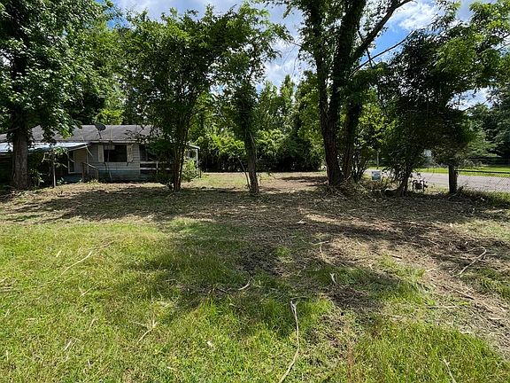 3rd image of 317 Louisiana #110