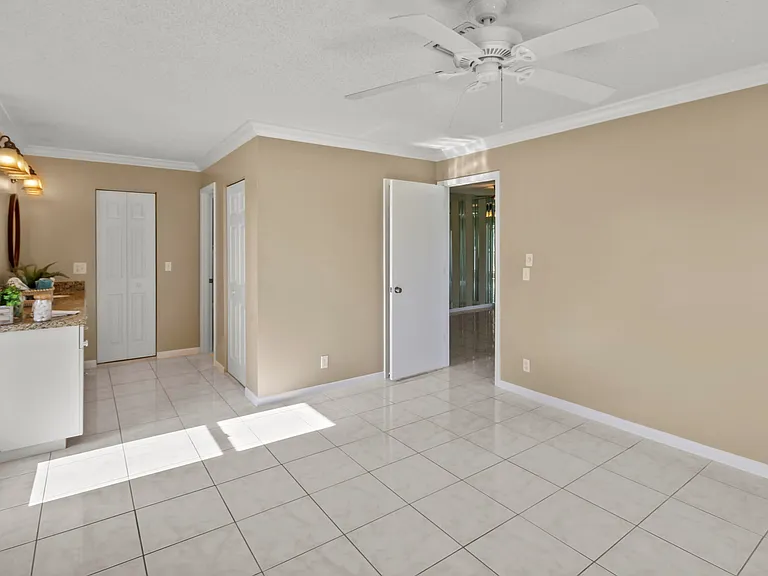 1421 NW 20th Ave #204 — Photo 15