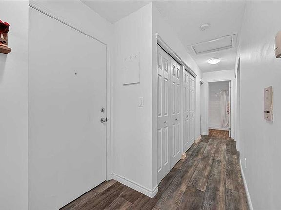 4th image of 607 N 7th Ave NE #401