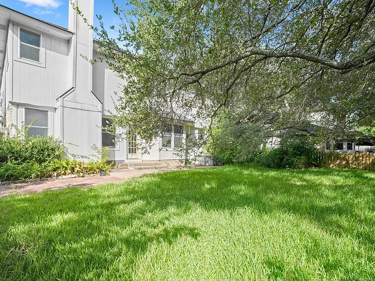 17841 Park Valley Dr — Photo 19