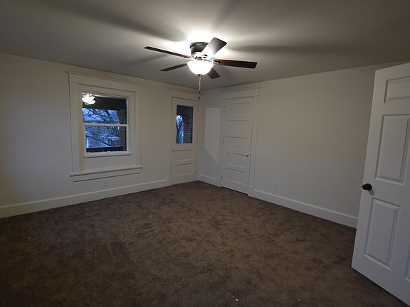 4th image of 1306 Woodlawn Ave #2
