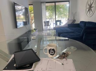 3400 Blue Lake Dr APT 301, Pompano Beach, FL 33064