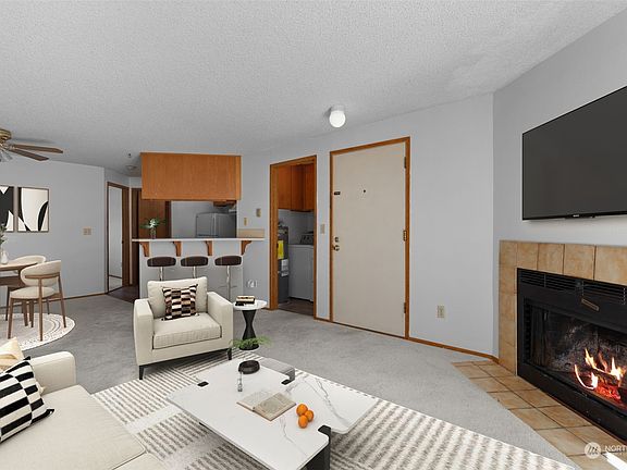 4th image of 12434 Ambaum Boulevard SW #205