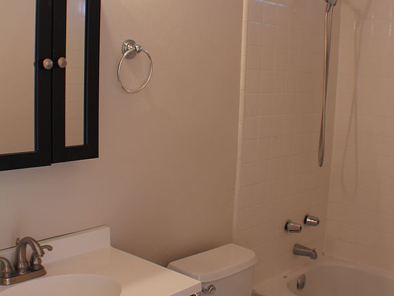 5th image of 624 Saint Francis Dr