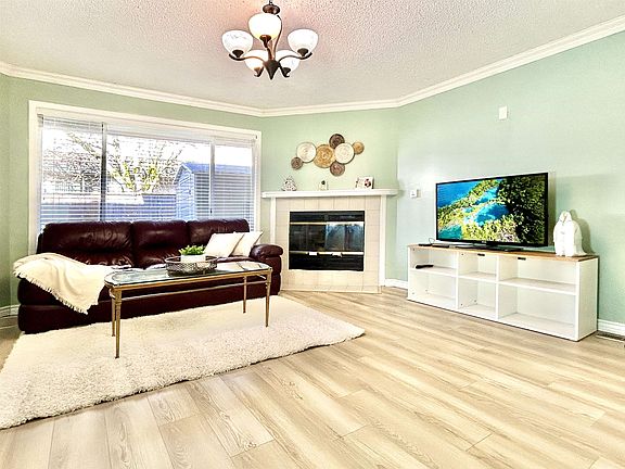 3rd image of 7871 Francis Rd #11