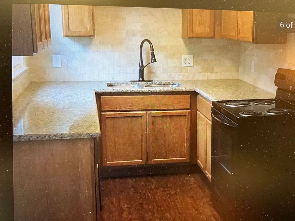 2nd image of 1010 Samuels Ave