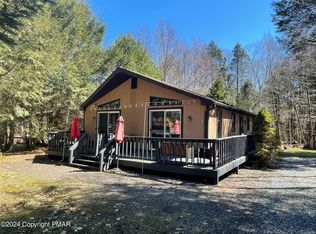 33 Breezewood Dr, Albrightsville, PA 18210