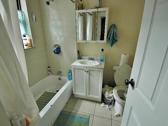 2nd image of 118 Hemenway St APT 3