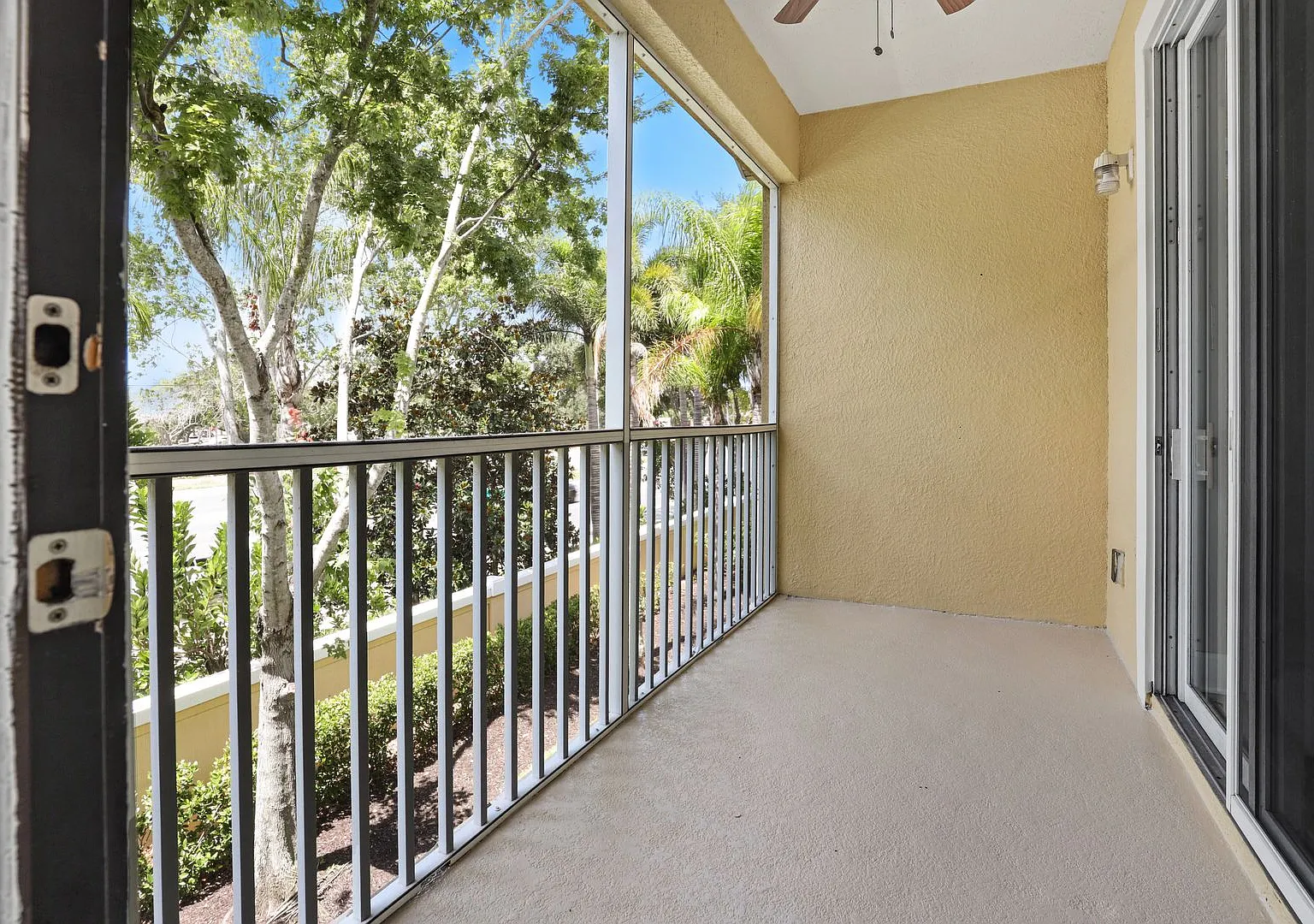 3bd/2bth Townhome in Stonehaven. Best Sarasota Location! — Photo 3
