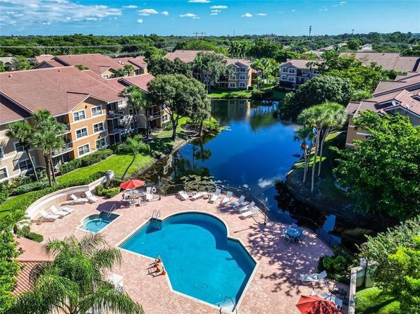 8955 Wiles Rd APT 303