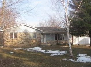 4042 Miller Rd, Emmett, MI 48022