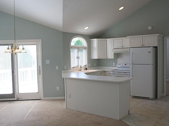 Kitchen with eating area