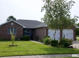 1401 Primrose Ln, Marion, IL 62959