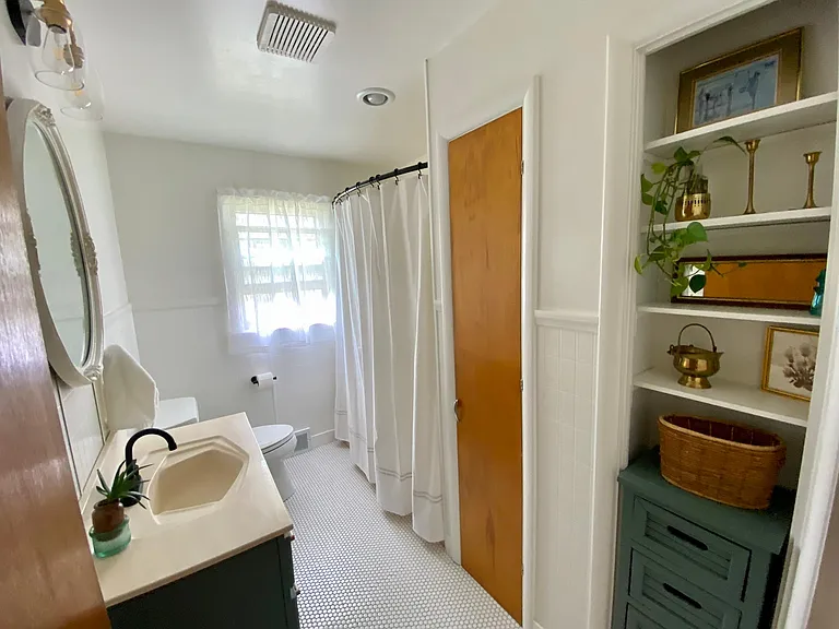337 Saint Charles St — Photo 11