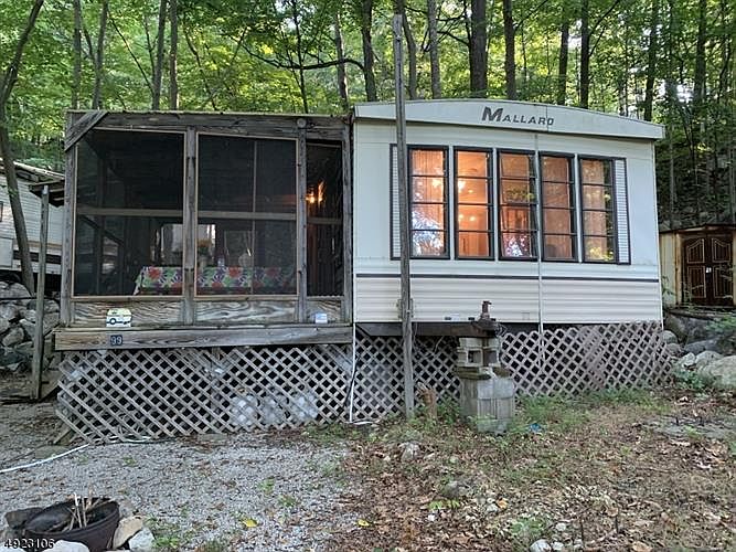 1st image of 99 Cedar Vlg