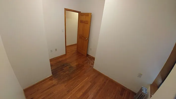 Rented by Downtown Mgt & Realty LLC | media 8