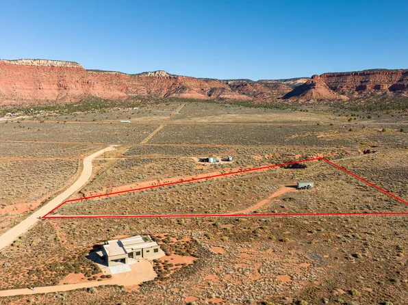 1555 S Lost Spring Dr, Kanab, UT 84741